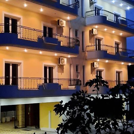 Amarildo Hotel Himare Exterior foto